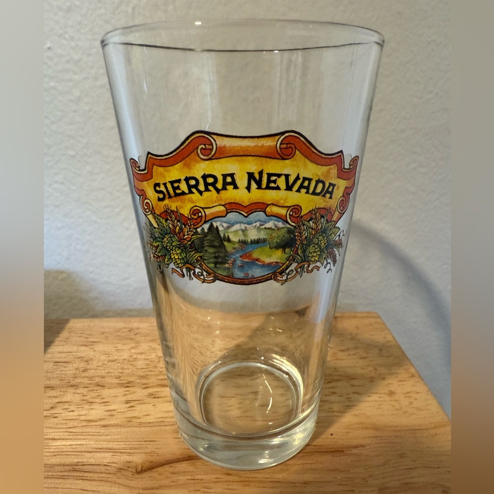 Sierra Nevada Brewing Company Craft Beer pint glass Brewery Logo from Chico CA